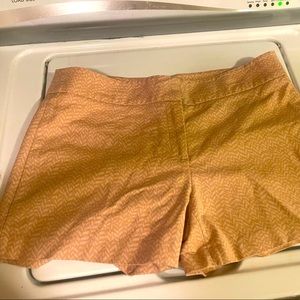 Pretty Kenar Peach and cream patterned trouser shorts size 12